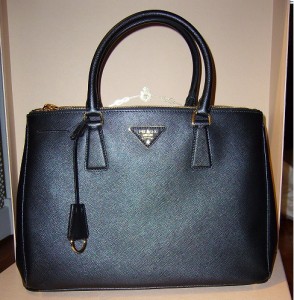 Prada-Saffiano-Purse-3